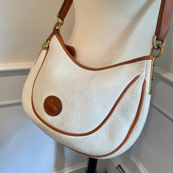 Vintage Dooney Bourke All Weather Leather Handbag! - Picture 2 of 16